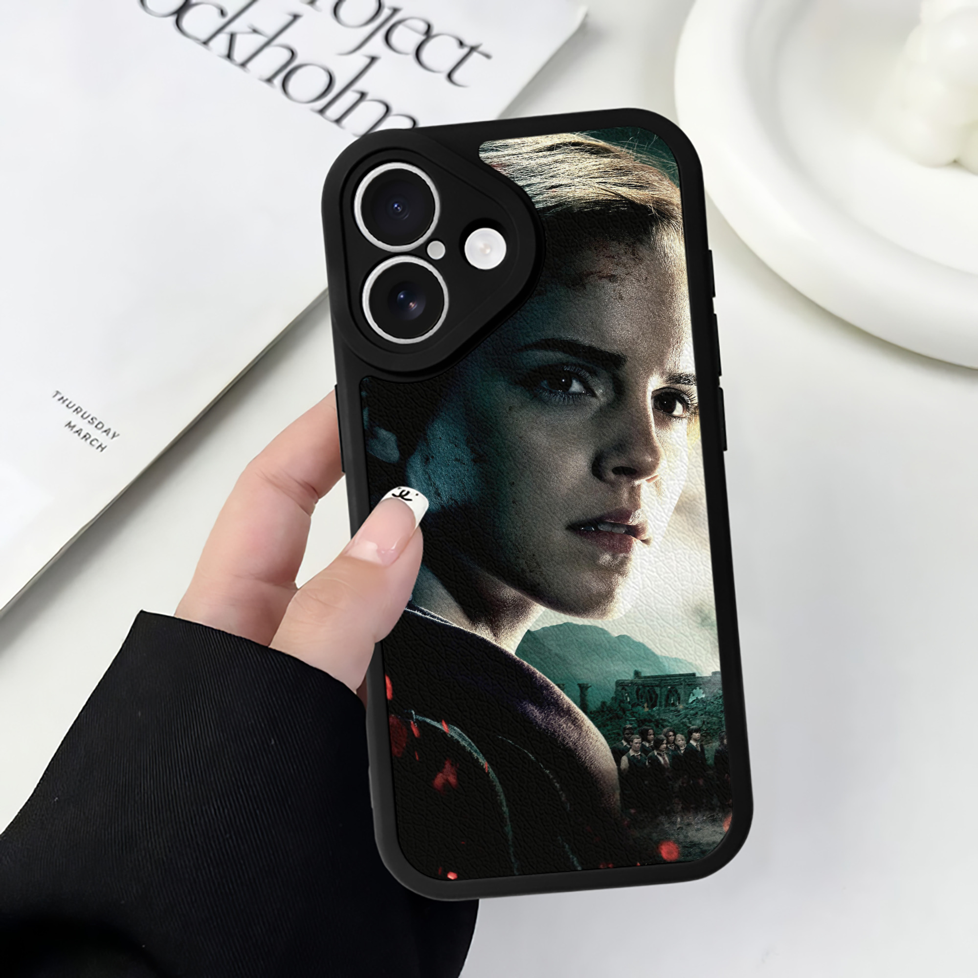 （画像用） Harry Potter ハリー・ポッターシリーズ 【iPhone 16シリーズ対応】シリコンスマホケース（レザー調） 材質：シリコン